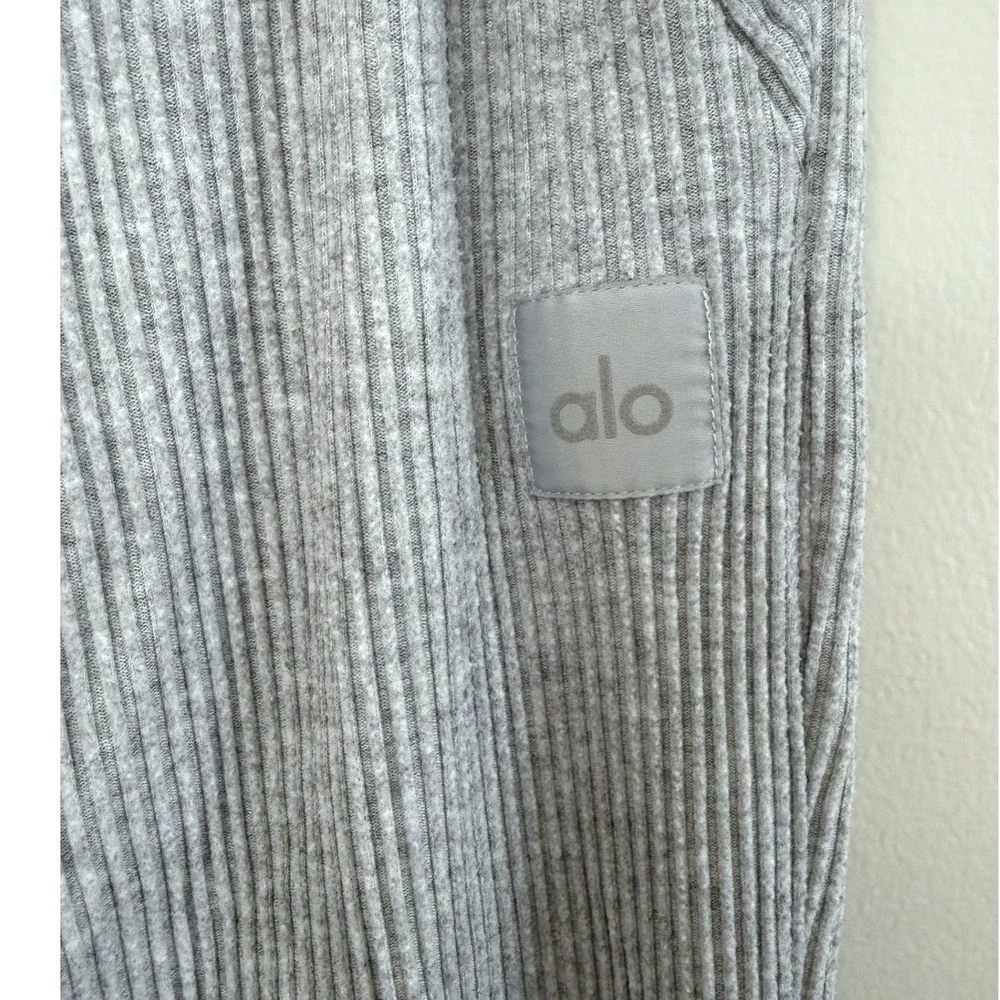 Alo Yoga Muse Sweatpants Women's Size S Heather Grey Ribbed Knit Joggers W5784R
